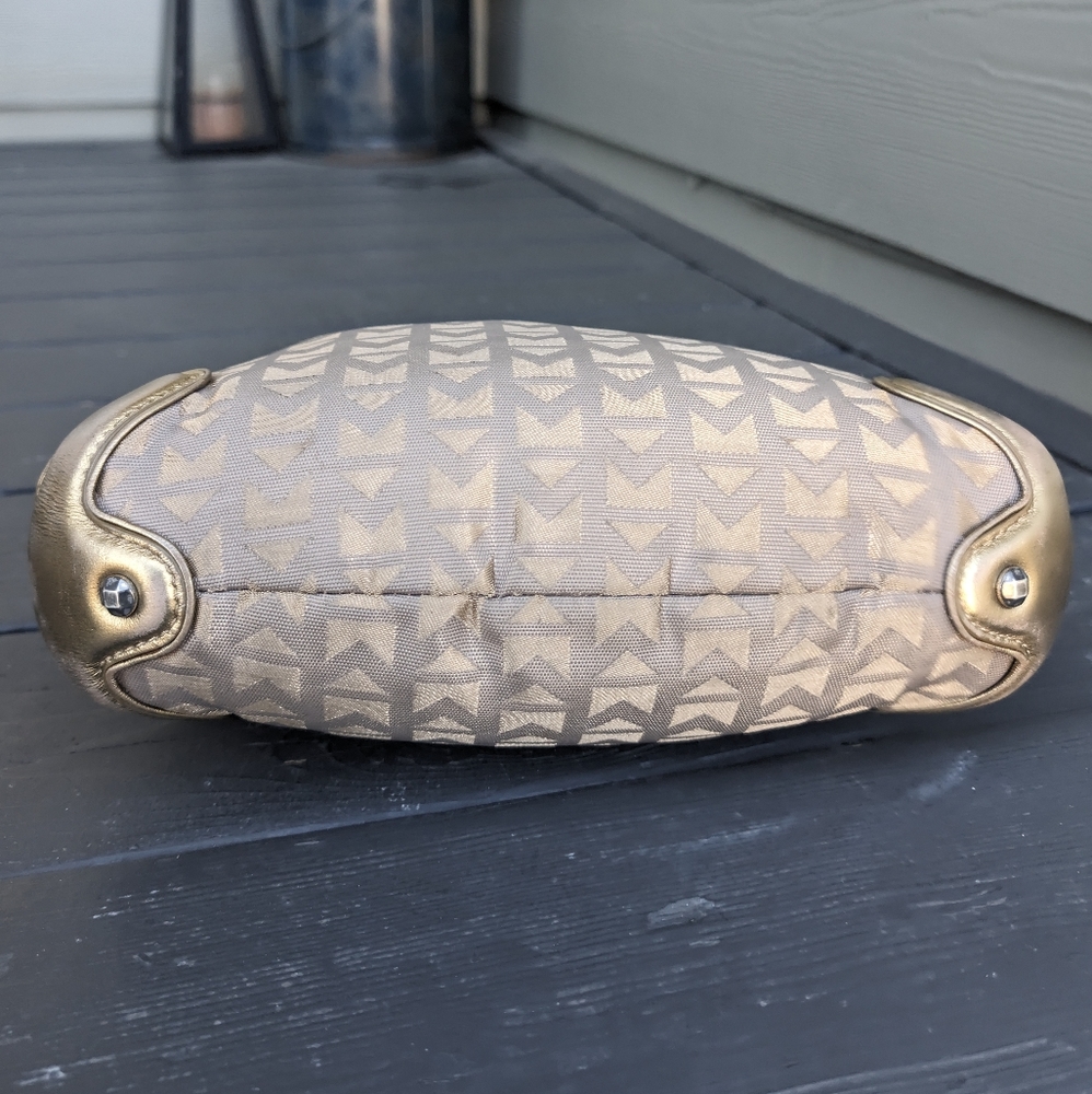 Michael Kors Vintage Purse - Picture 12 of 15